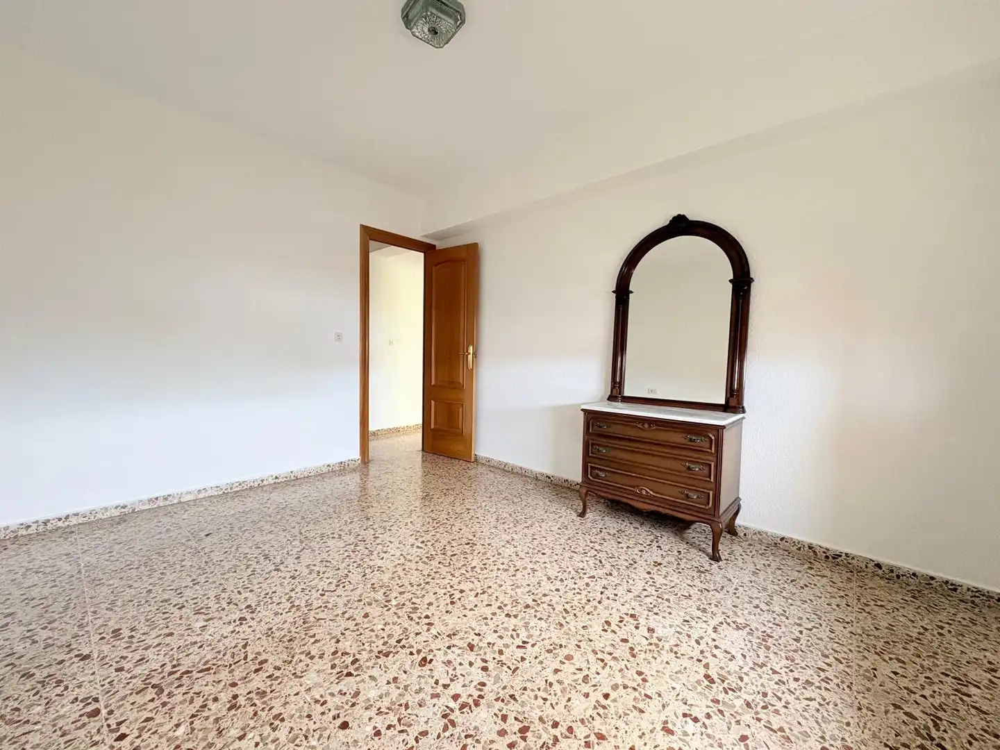Schlafzimmer von Wohnung zum Verkauf in Sedaví mit Balkon