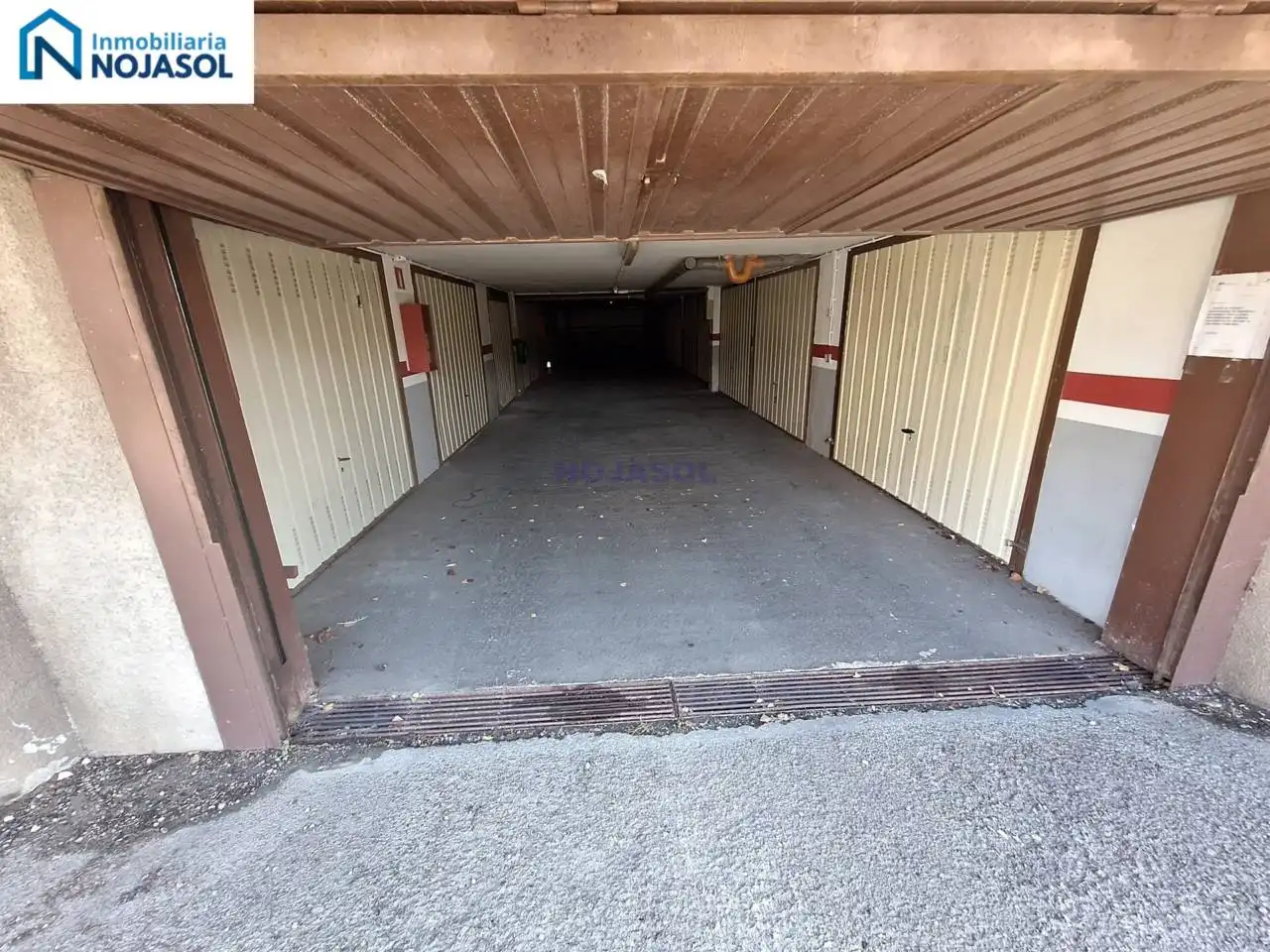 Parking de Piso de alquiler en Noja con Terraza y Amueblado