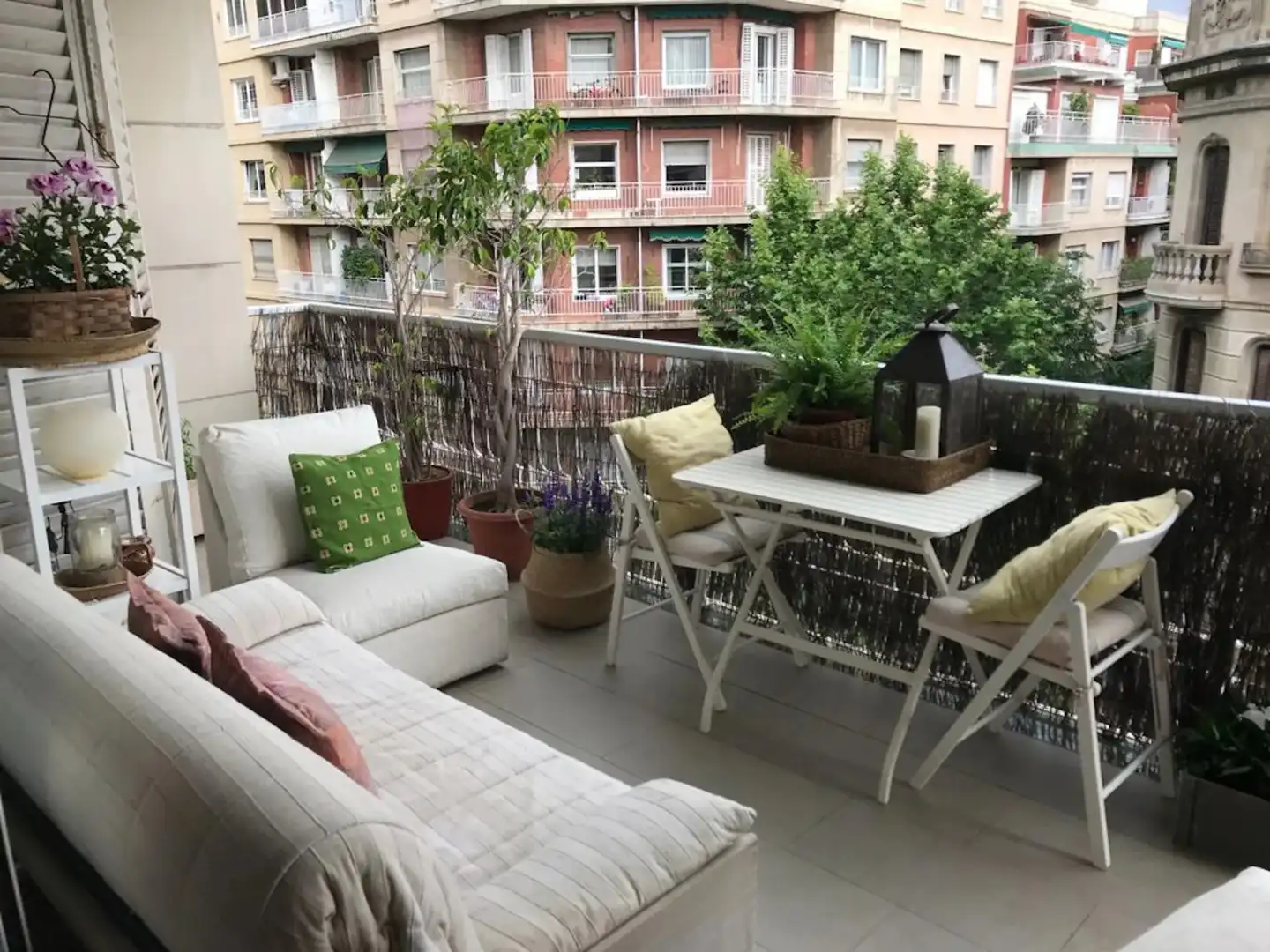 Terrassa de Pis per a compartir en Sarrià - Sant Gervasi