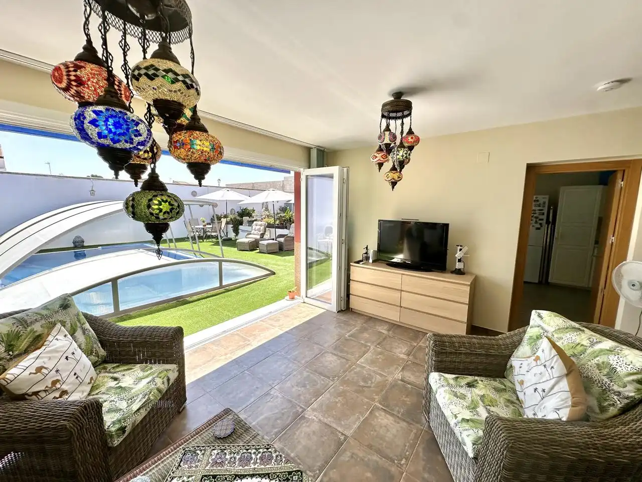 Sala de estar de Casa o chalet en venta en Fuente de Piedra con Aire acondicionado, Jardín privado y Terraza