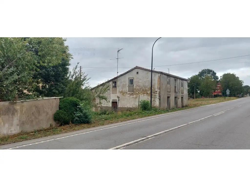 Casa o xalet en venda en Lalín
