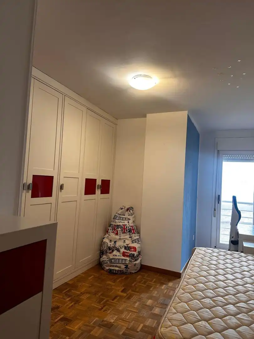 Piso en venta en Oviedo  con Calefacción, Parquet y Trastero