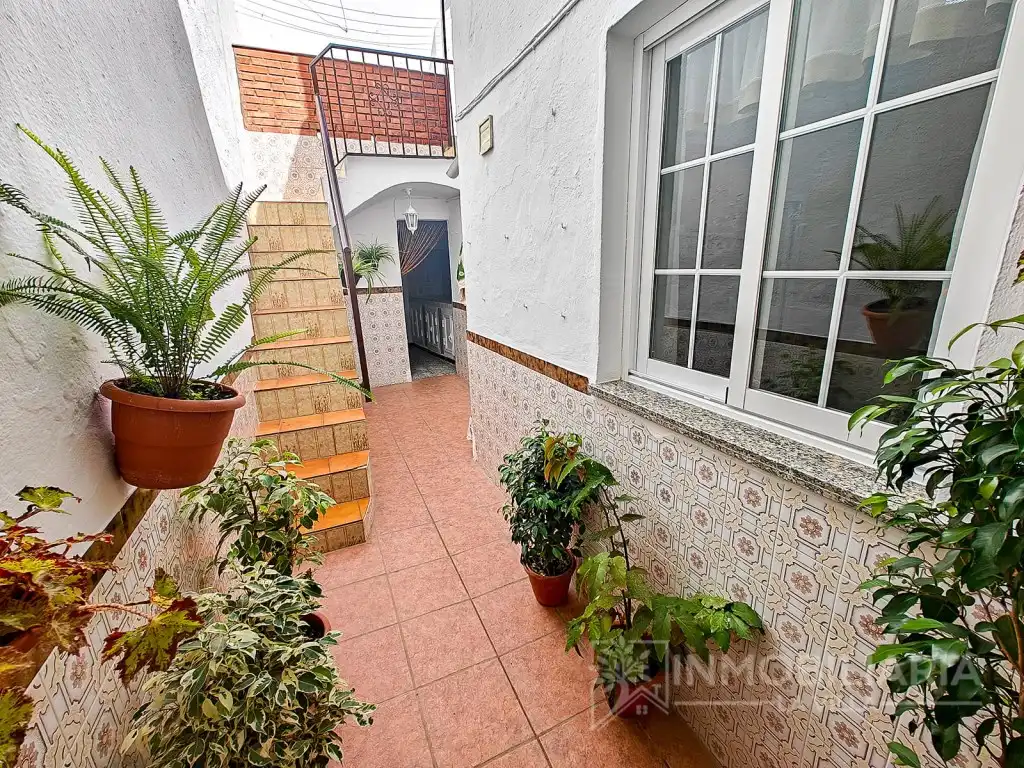 Exterior view of Houses for sale in Coín