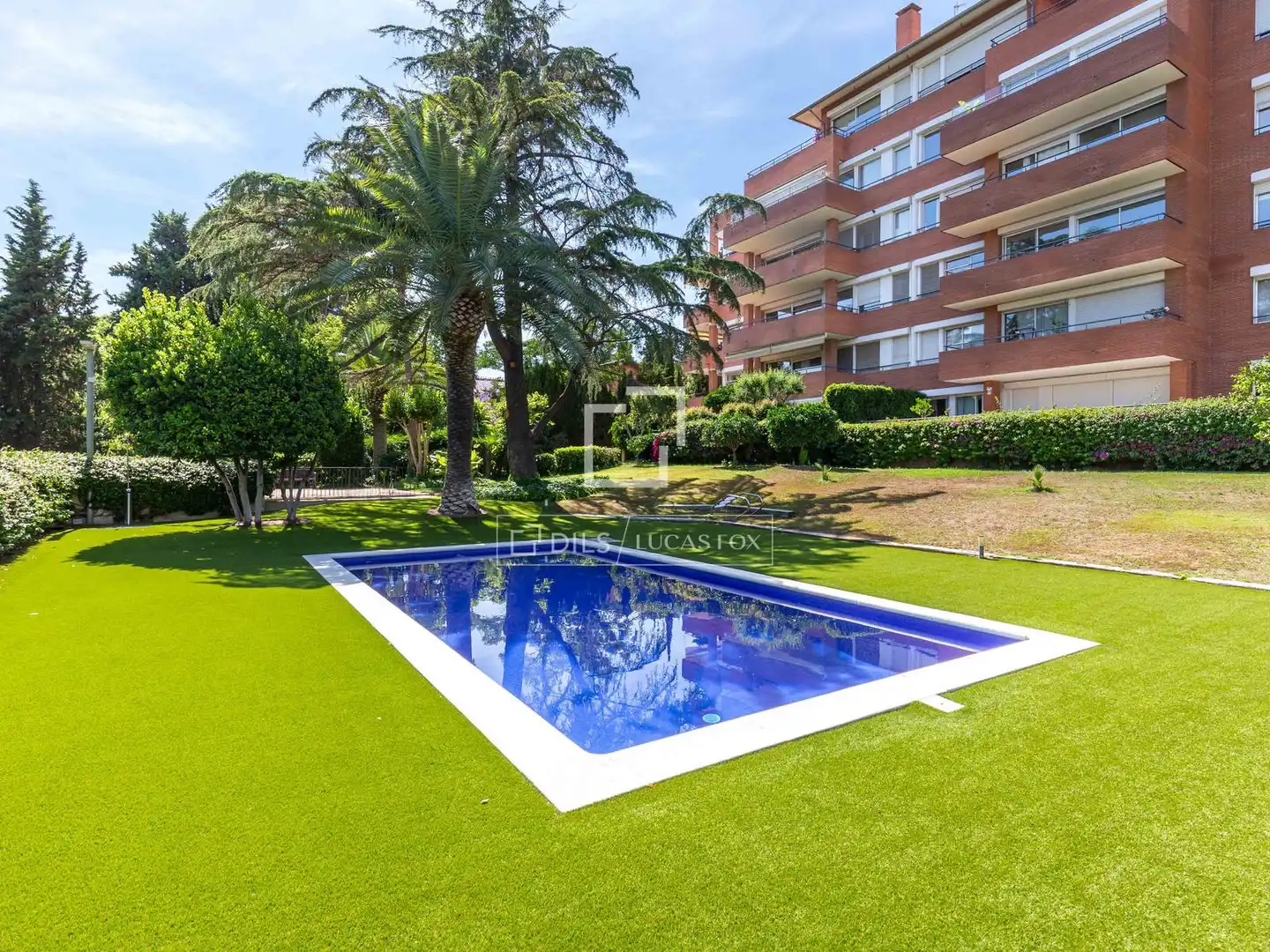 Exterior view of Flat for sale in Esplugues de Llobregat  with Air Conditioner, Heating and Private garden