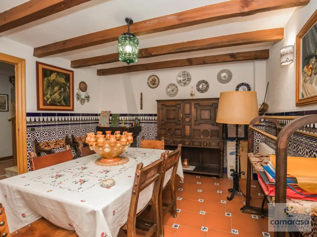 Comedor de Casa o chalet en venta en Ávila con Jardín privado, Piscina y Piscina comunitaria