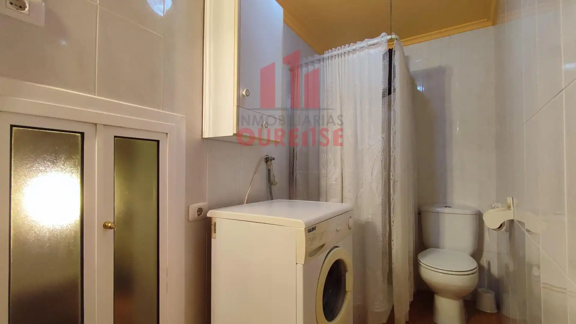Bathroom of Houses for sale in Ourense Capital   with Furnished and Balcony