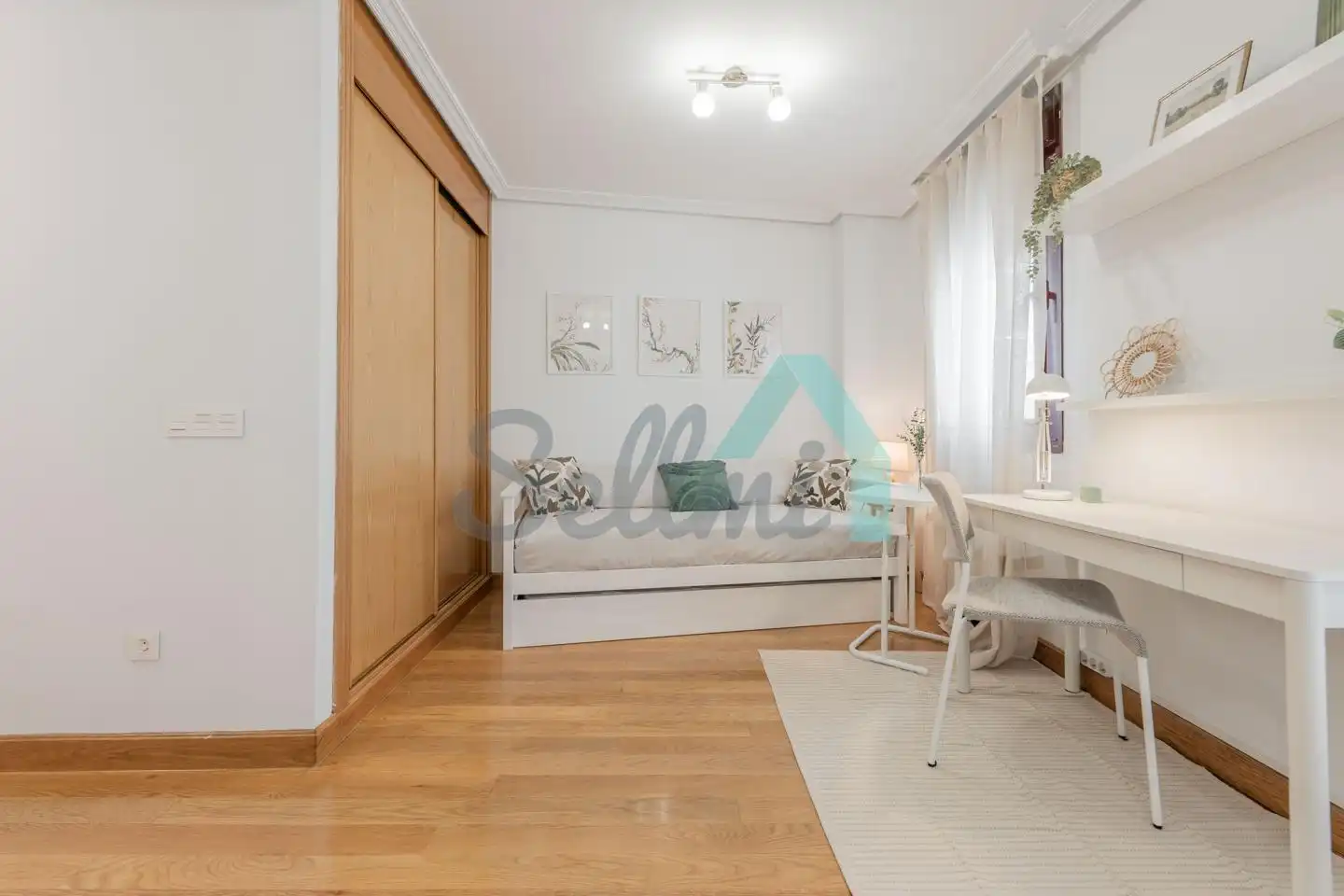 Wohnung zur Miete in Rosal, Parque San Francisco - Uría