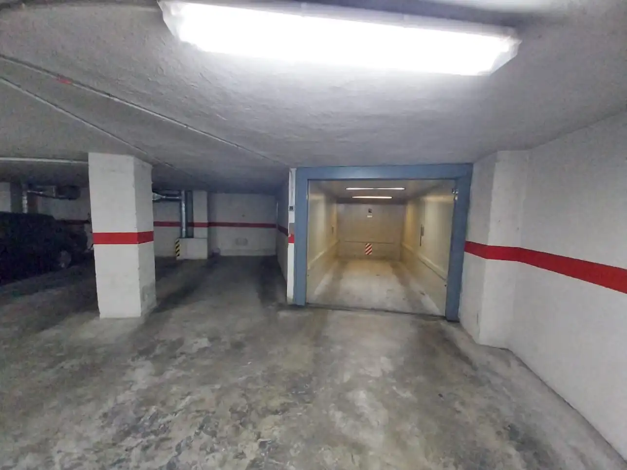 Aparcament amb ascensor en venda a Calle de Sefarad, imagen 3