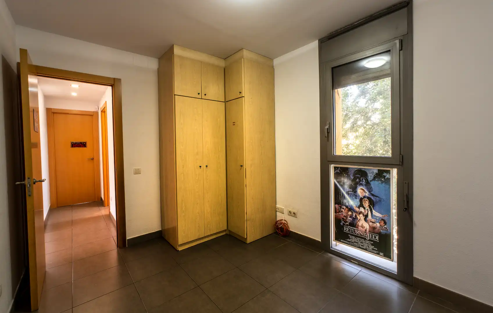 Dormitori de Pis en venda en L'Hospitalet de Llobregat amb Aire condicionat, Terrassa i Forn