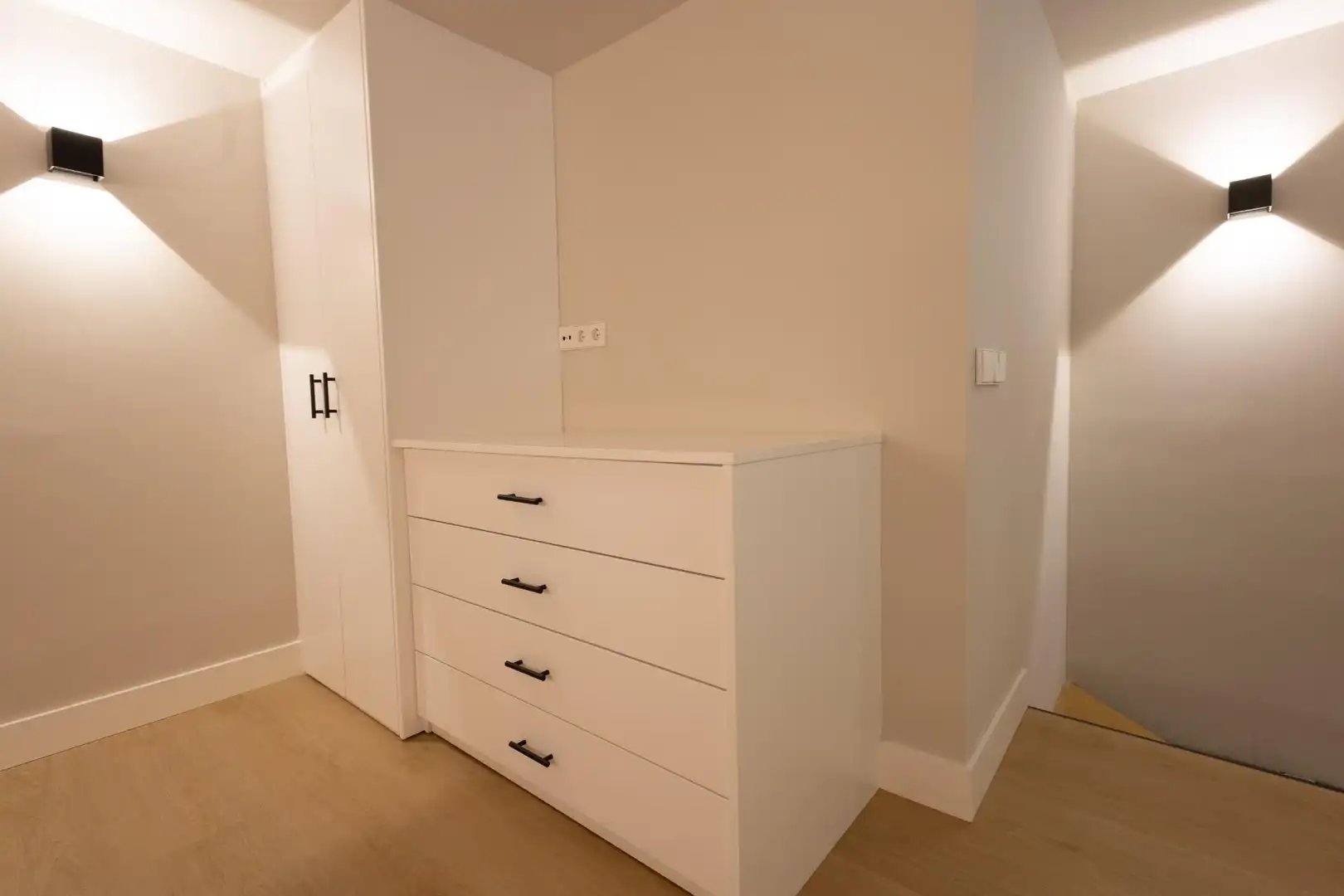 Schlafzimmer von Wohnung zur Miete in Madrid mit Klimaanlage und Heizung