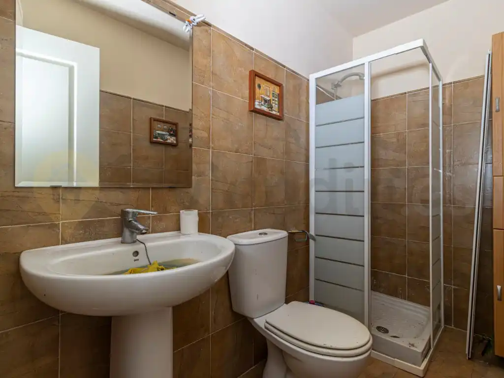 Bathroom of Houses for sale in Puerto Real  with Terrace and Swimming Pool