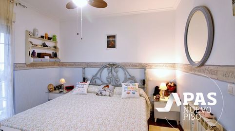 Oruña de Piélagos. En venta chalet en esquina, con jardín y amplio garaje, imatge 5