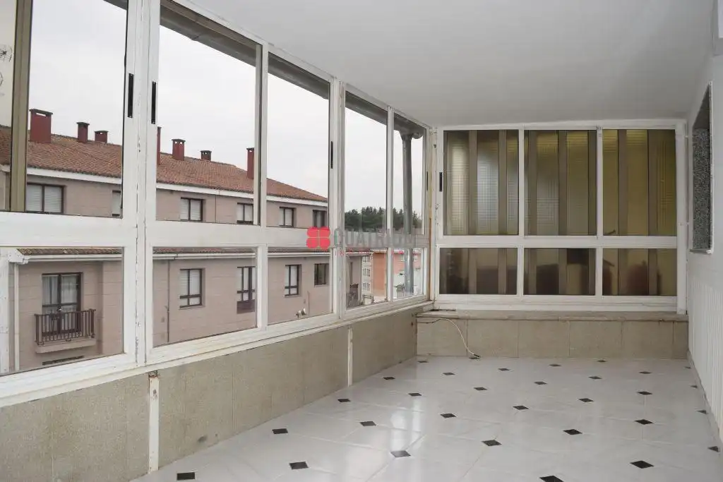 Terraza de Piso en venta en Oroso con Calefacción y Trastero