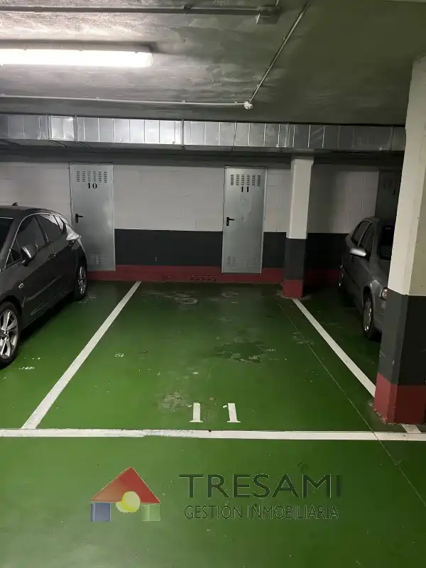 Parking of Flat for sale in Villaviciosa  with Heating, Storage room and Furnished
