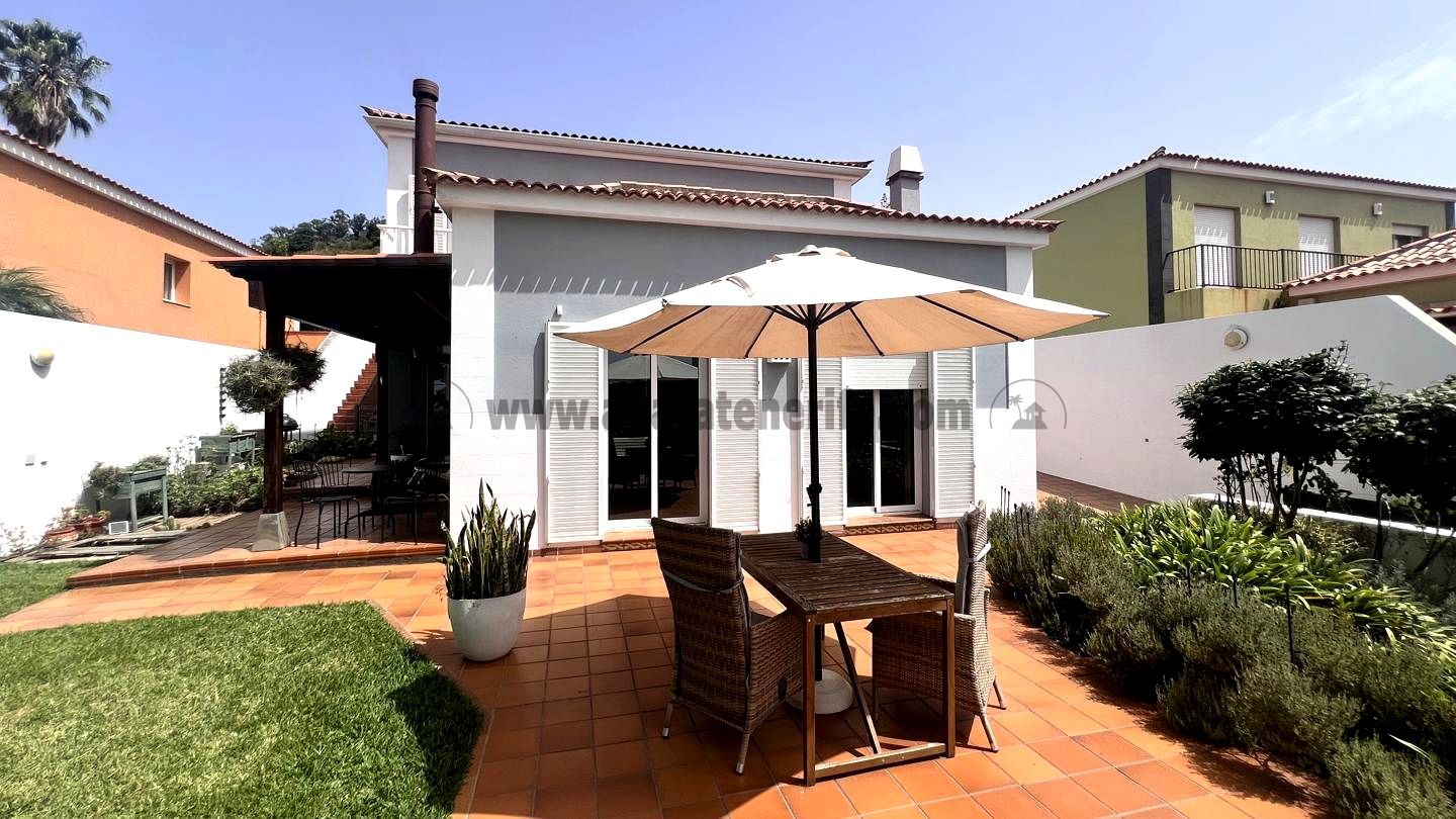 Exterior view of House or chalet for sale in Tacoronte  with Private garden, Parquet flooring and Furnished