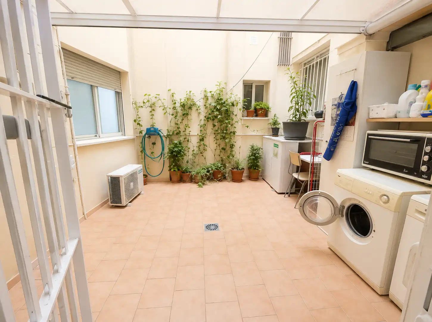 Terrasse von Erdgeschoss zum Verkauf in Murcia mit Klimaanlage, Abstellraum und Möbliert