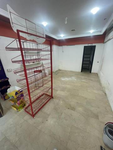 Local comercial en Alquiler en Pino Montano - Consolación