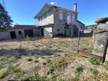 Casa amb balcó en venda a Vilar de Santos