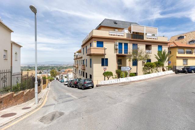 Piso en Venta en Calle AVILA, 25 en Barrio de la Vega