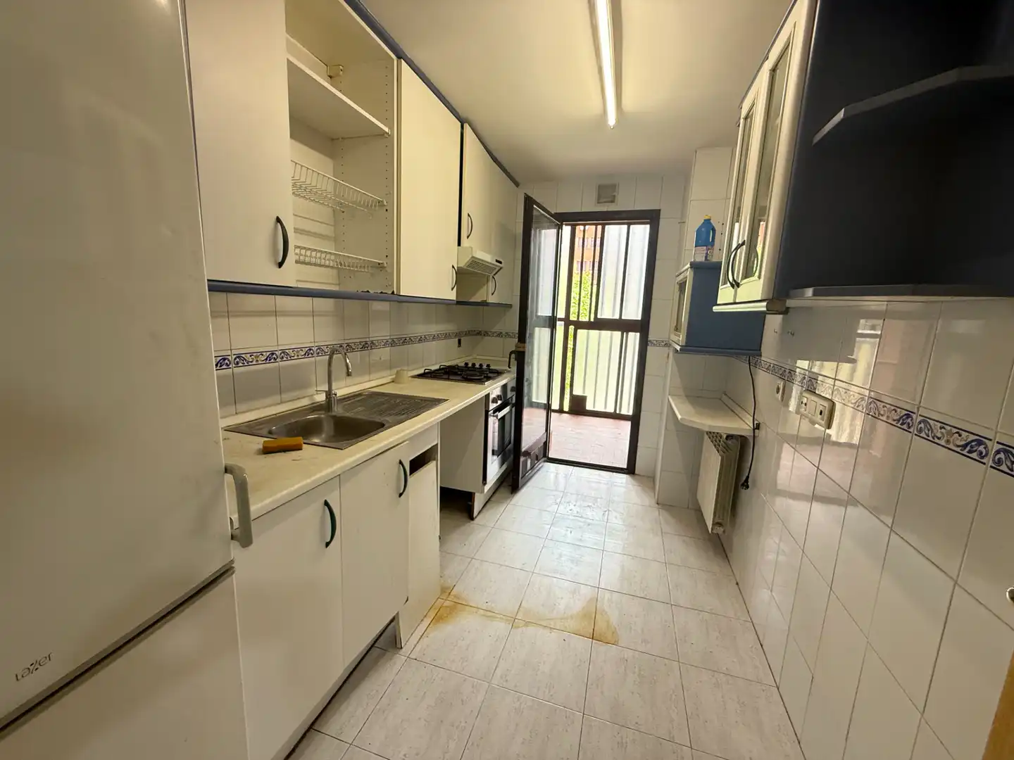 Kitchen of Flat for sale in Madrid  with Air Conditioner, Heating and Storage room