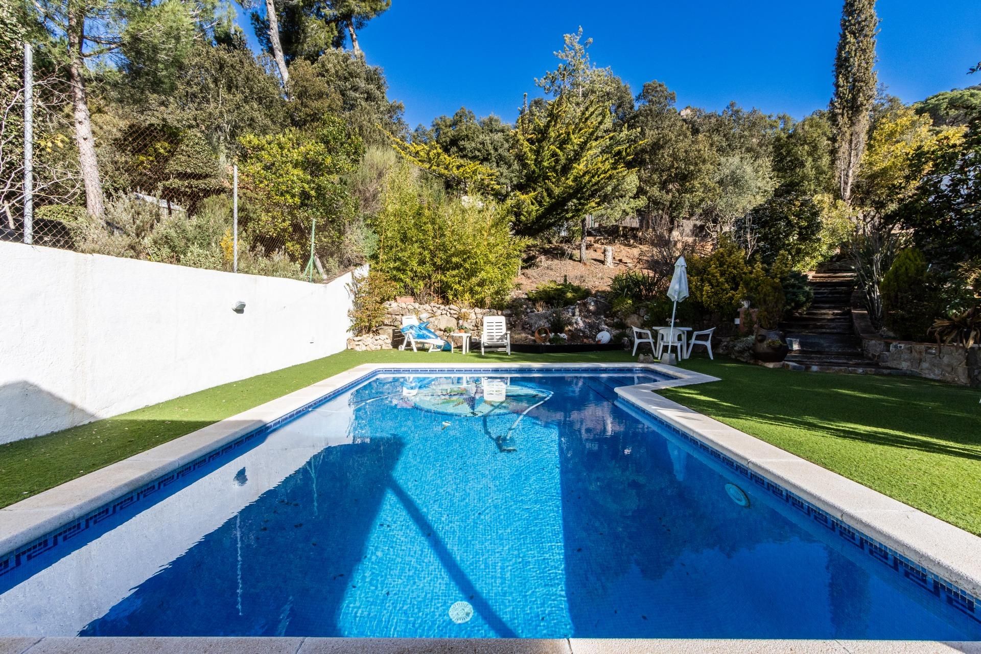 Swimming pool of House or chalet for sale in Matadepera  with Heating, Private garden and Terrace