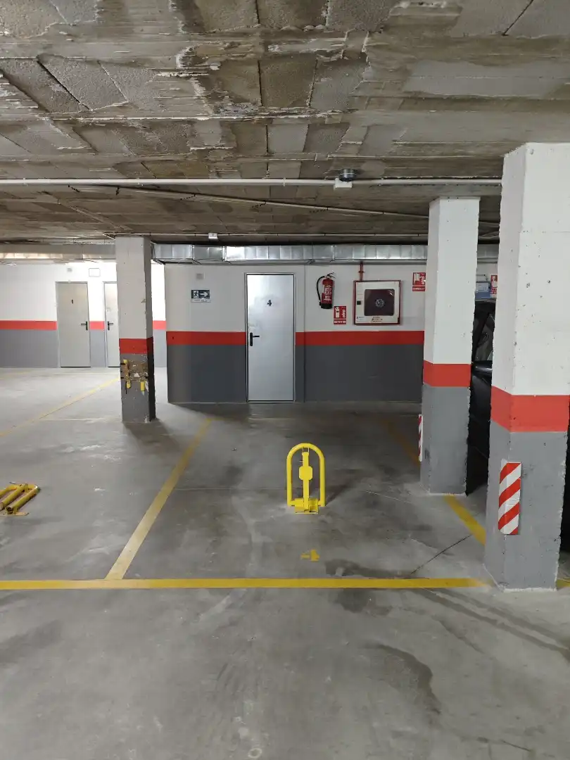 Parkplatz von Garage zur Miete in Rincón de la Victoria