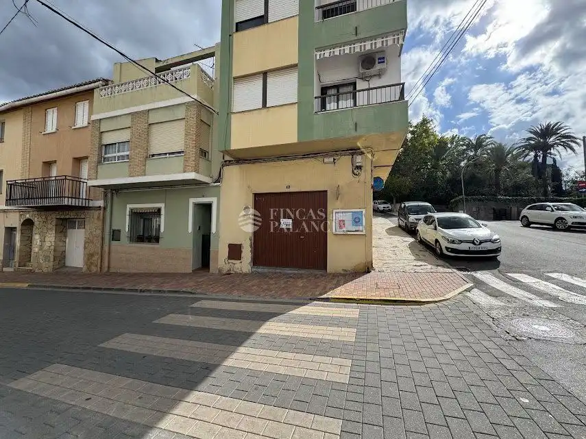 Exterior view of Garage for rent in Soneja