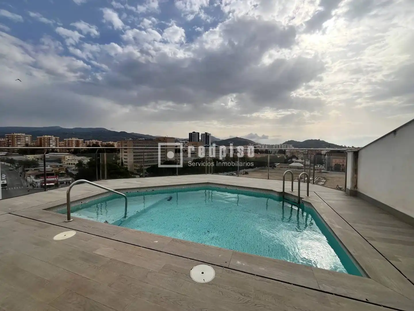 Piscina de Piso de alquiler en Málaga con Aire acondicionado, Calefacción y Terraza