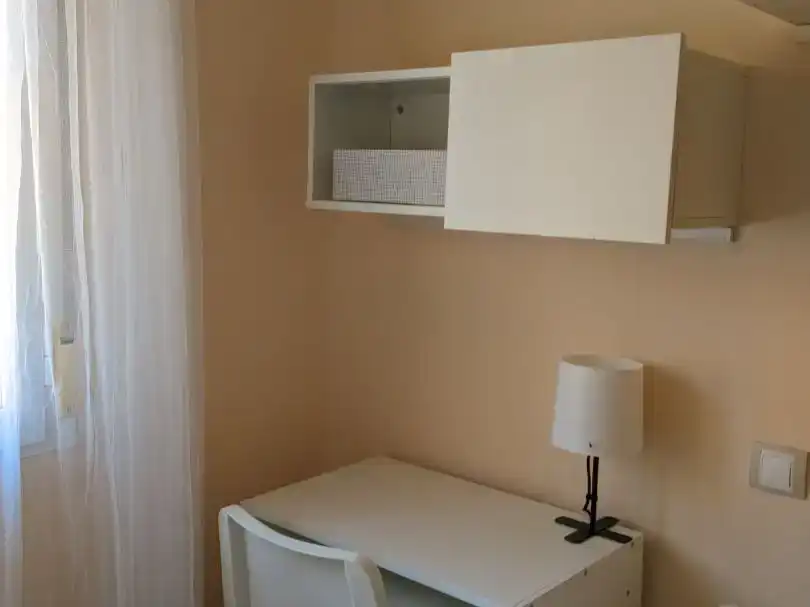 Schlafzimmer von Wohnung zur Miete in  Madrid Capital mit Klimaanlage und Balkon