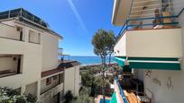 Vista exterior de Apartament en venda en Sitges amb Aire condicionat i Terrassa