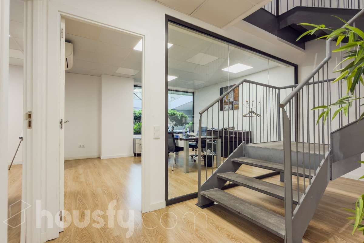 Premises for sale in  Barcelona Capital  with Air Conditioner