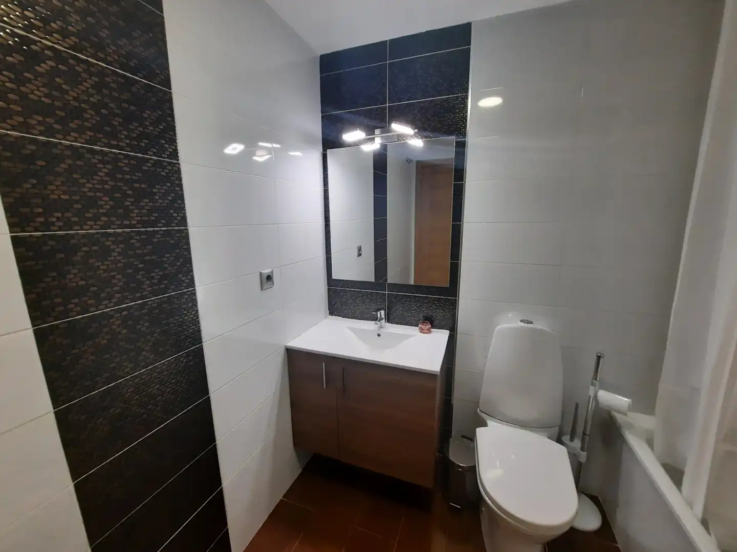 Badezimmer von Wohnung zur Miete in Manises mit Klimaanlage, Heizung und Möbliert