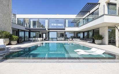 Piscina de Casa o xalet en venda en Benahavís amb Aire condicionat, Jardí privat i Terrassa