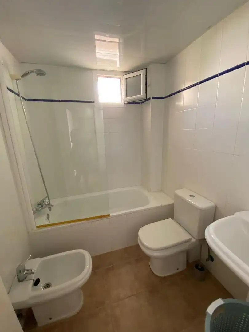 Baño de Piso en venta en Vera con Aire acondicionado, Jardín privado y Terraza