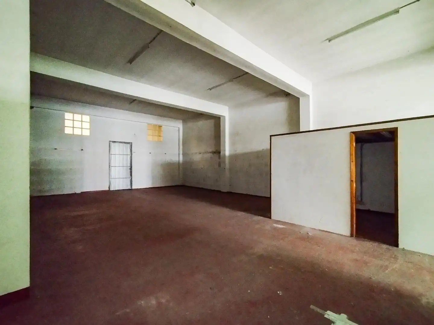 Fabrikhallen zur Miete in Carballo