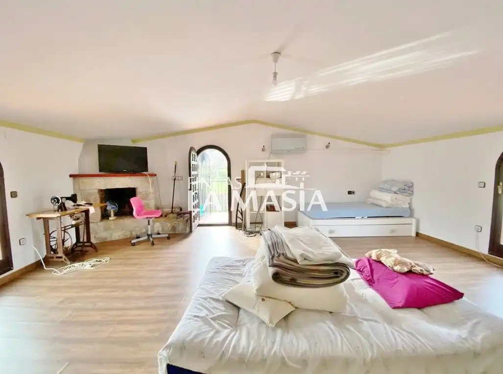 Finca rústica en venda en Canyelles amb Aire condicionat, Jardí privat i Traster