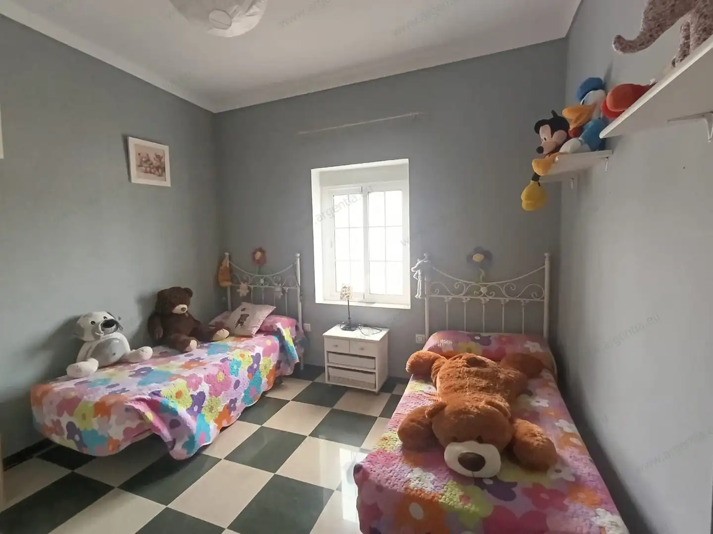 Piso en venta en Almadén de la Plata con Aire acondicionado, Terraza y Amueblado