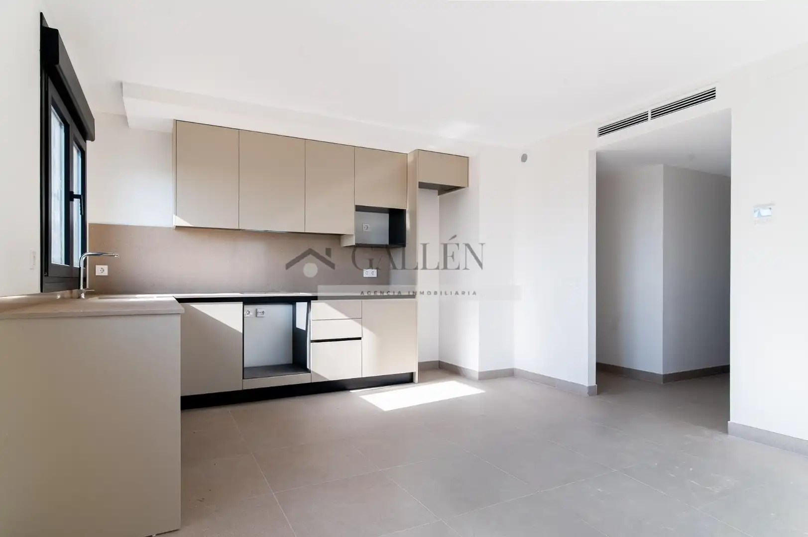 Cocina de Piso en venta en Castellón de la Plana / Castelló de la Plana con Aire acondicionado, Calefacción y Terraza