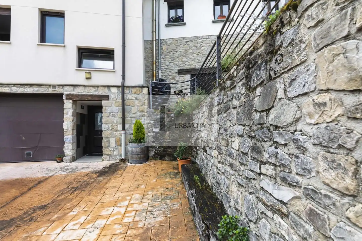 Terrace of Flat for sale in Iza / Itza  with Heating, Parquet flooring and Storage room