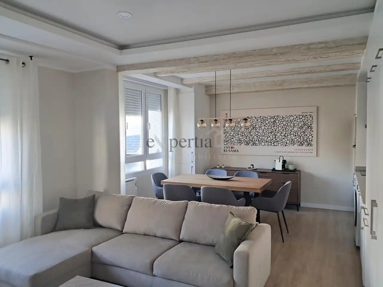 Sala de estar de Piso de alquiler en A Pobra do Caramiñal con Calefacción y Amueblado