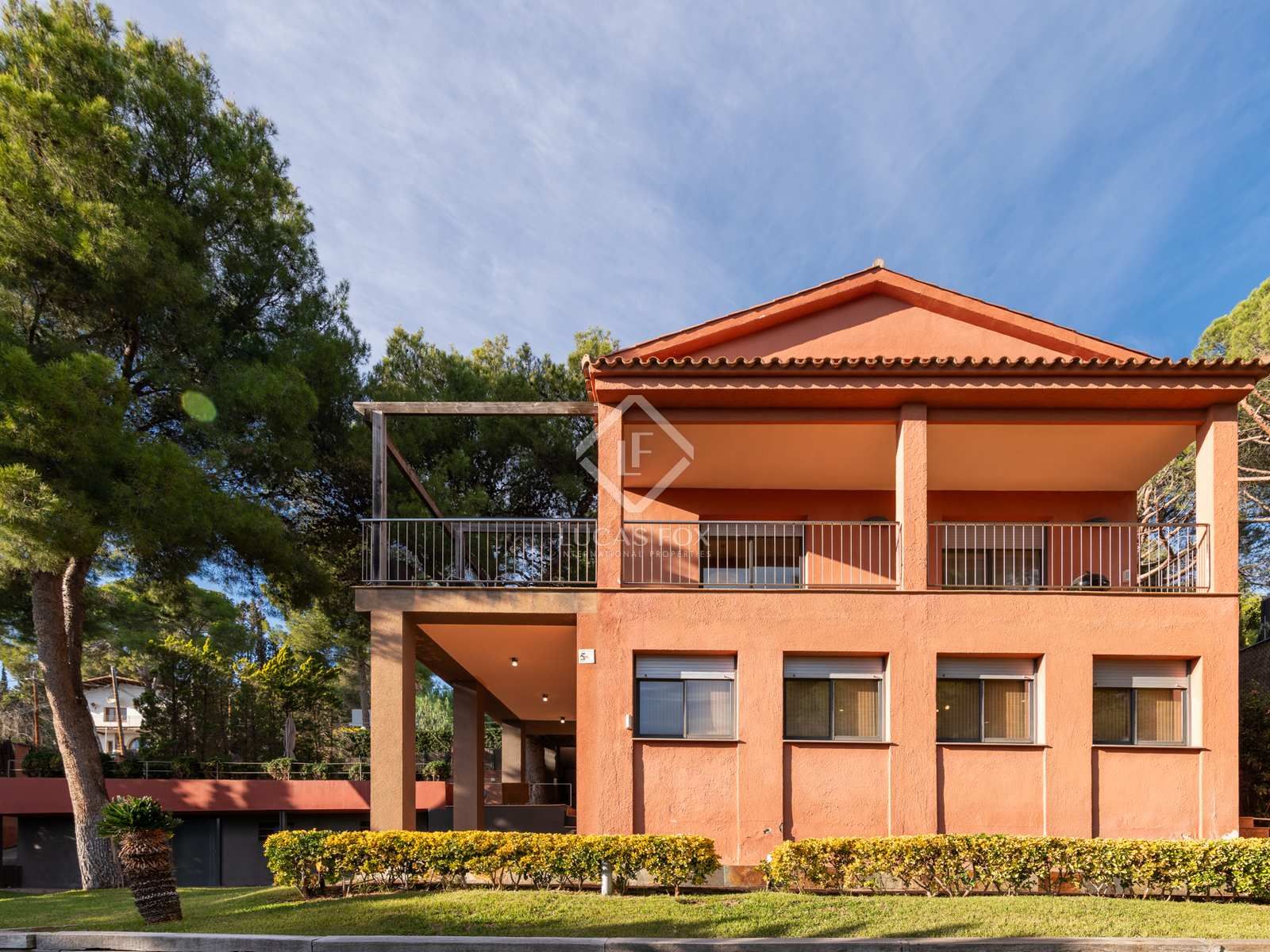 Vista exterior de Casa o xalet en venda en Castelldefels amb Aire condicionat, Calefacció i Jardí privat