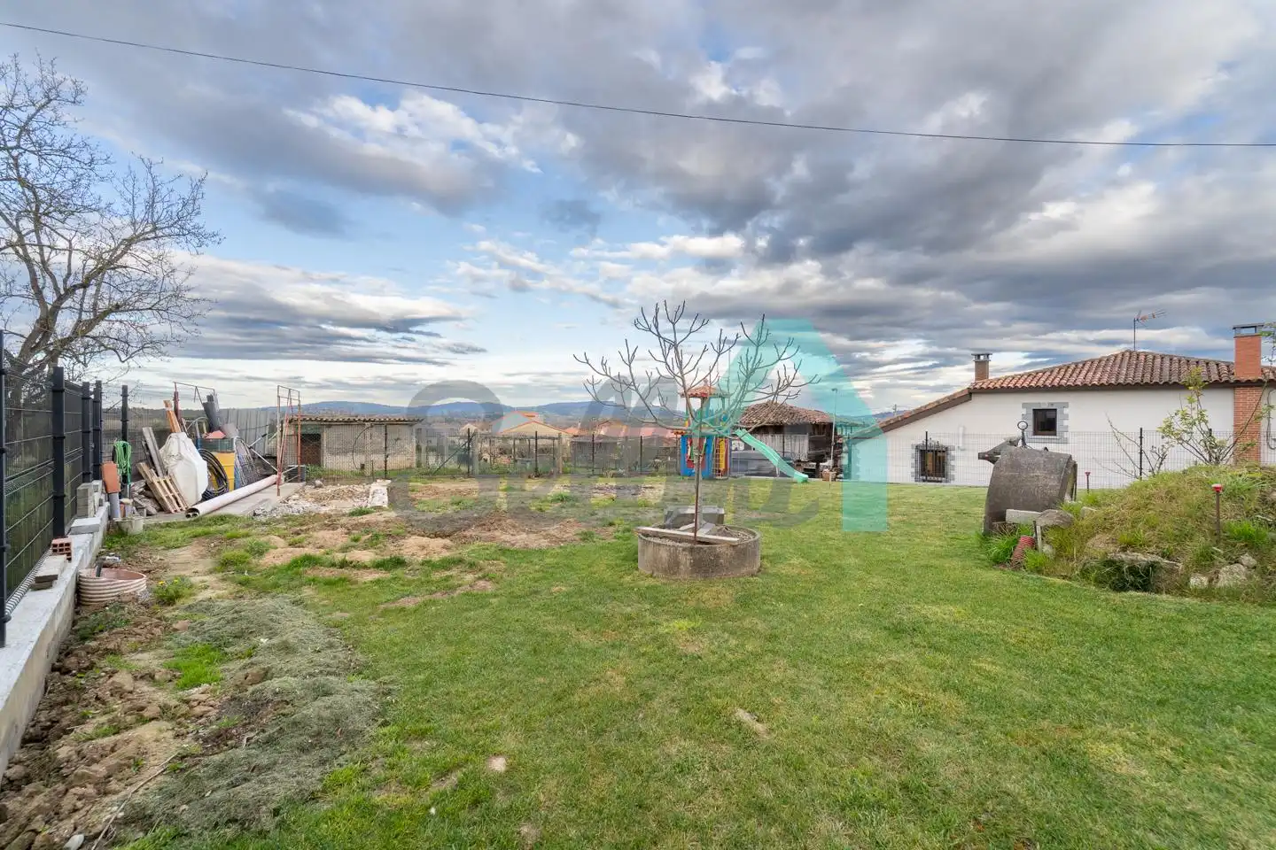 Houses for sale in Camíno De Castañéu, Viella - Granda - Meres