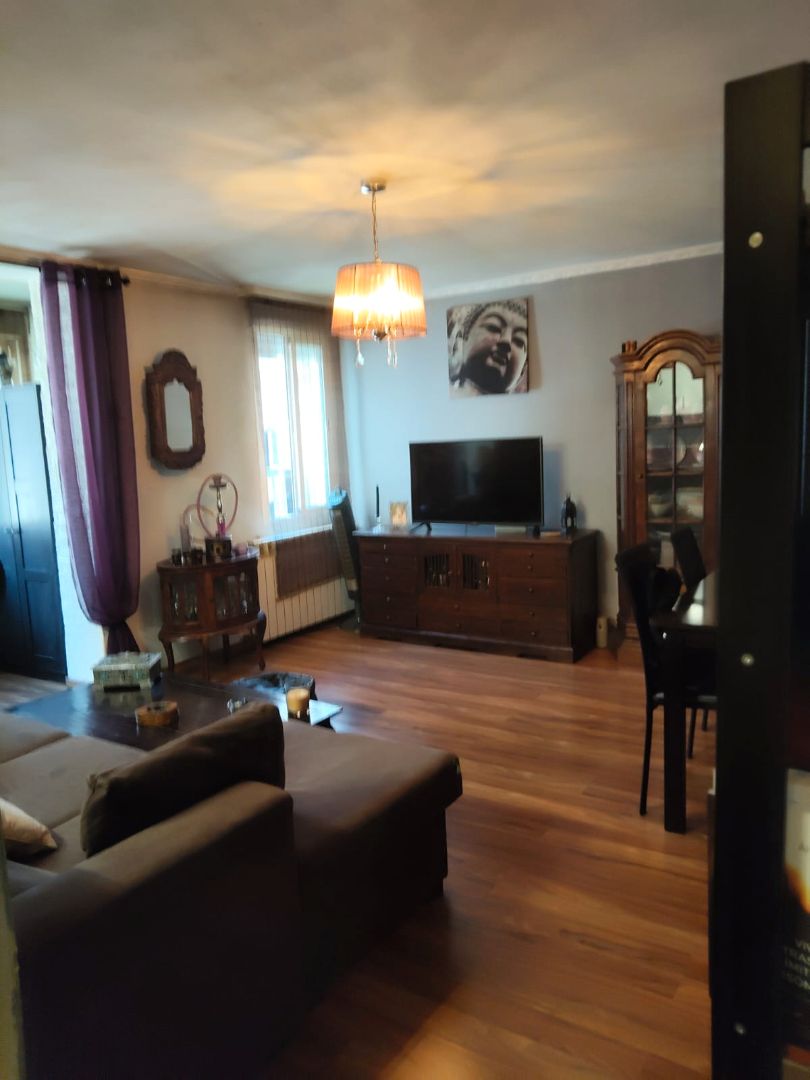 Sala d'estar de Pis en venda en  Madrid Capital amb Calefacció i Moblat