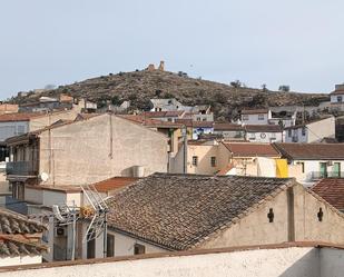 Vista exterior de Àtic en venda en Pinos Puente amb Calefacció, Parquet i Terrassa