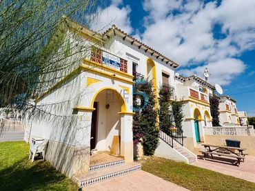 Flat with balcony for sale in San Miguel de Salinas