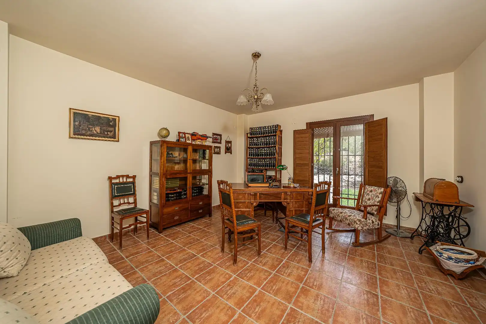 Sala d'estar de Finca rústica en venda en Biar amb Calefacció, Jardí privat i Terrassa