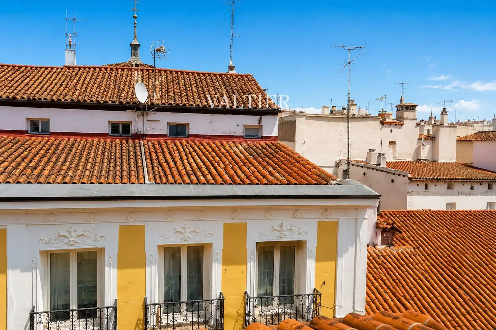 Vista exterior de Dúplex de lloguer en Madrid amb Aire condicionat i Terrassa