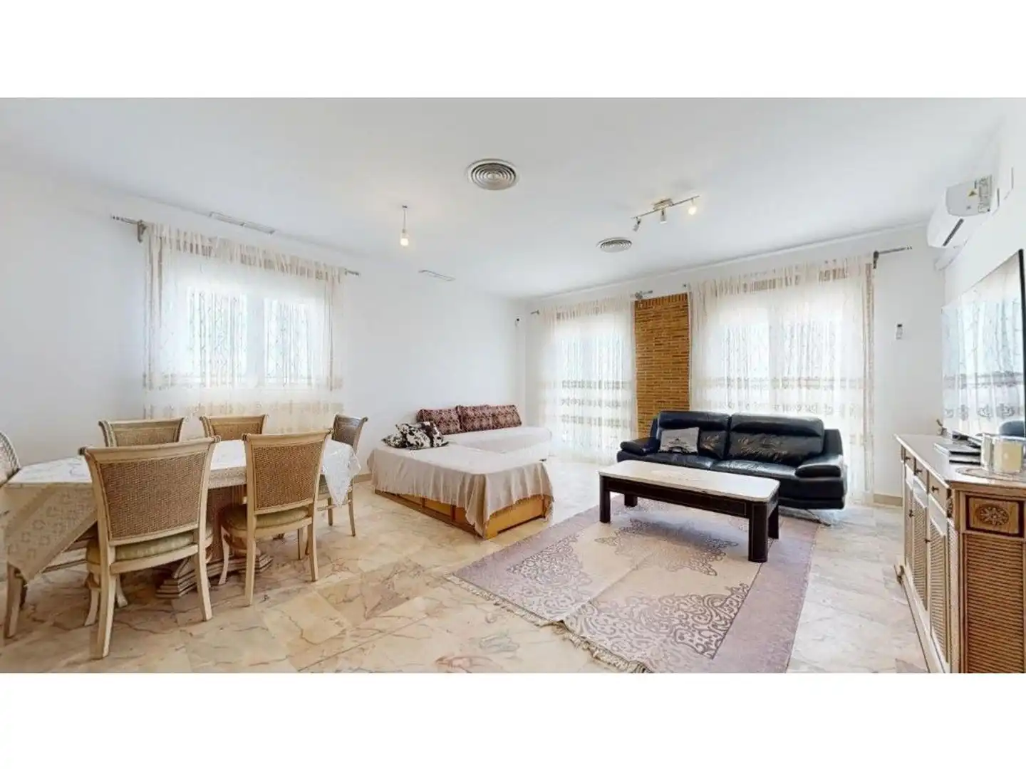Habitación de Casa o chalet en venta en Chiva con Jardín privado, Terraza y Trastero
