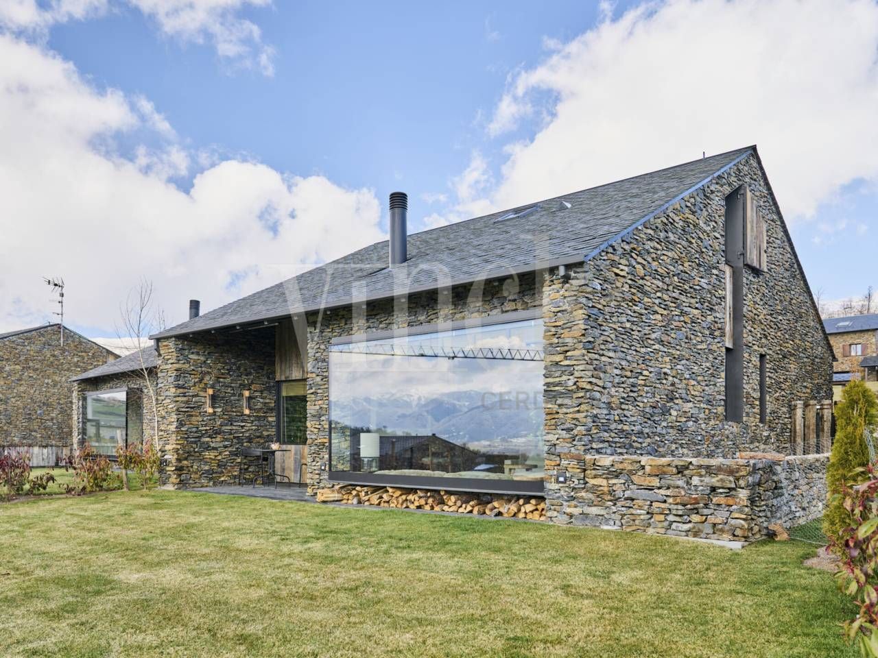 Vista exterior de Casa o xalet en venda en Ger amb Aire condicionat, Calefacció i Jardí privat