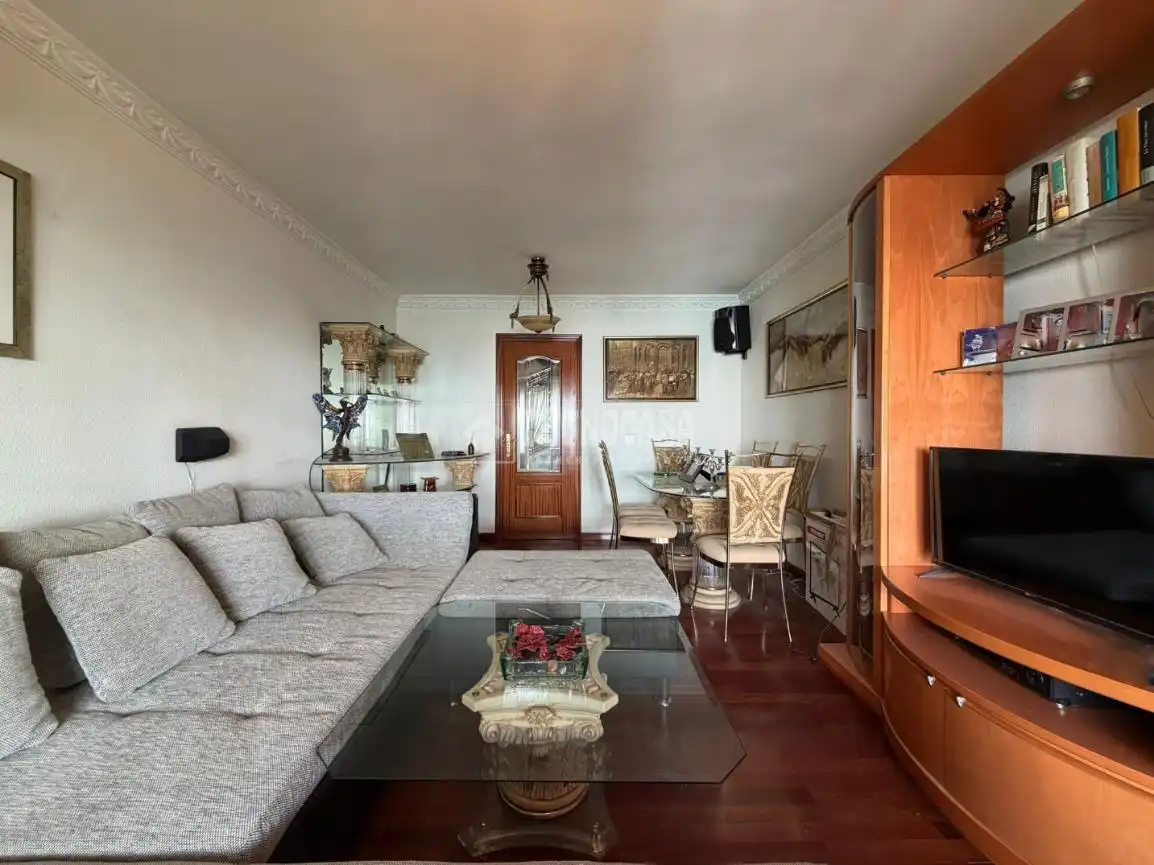 Sala de estar de Piso en venta en Mijas con Terraza y Piscina comunitaria